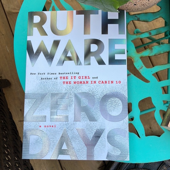 Reading Bundle! 📚 - Picture 5 of 5